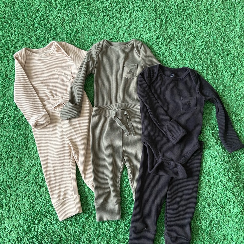 GAP Ribbed Baby onesie and pant sets